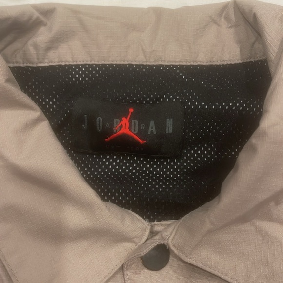 Jordan X PSG Windbreaker, great condition. - Picture 4 of 5